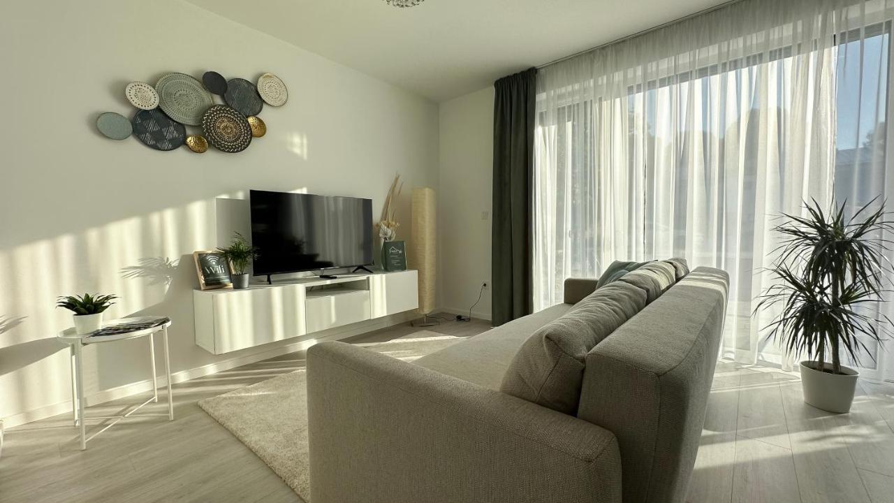 Linden Apartman 001 - Adults Only โมชนมายารูวาร์ ภายนอก รูปภาพ