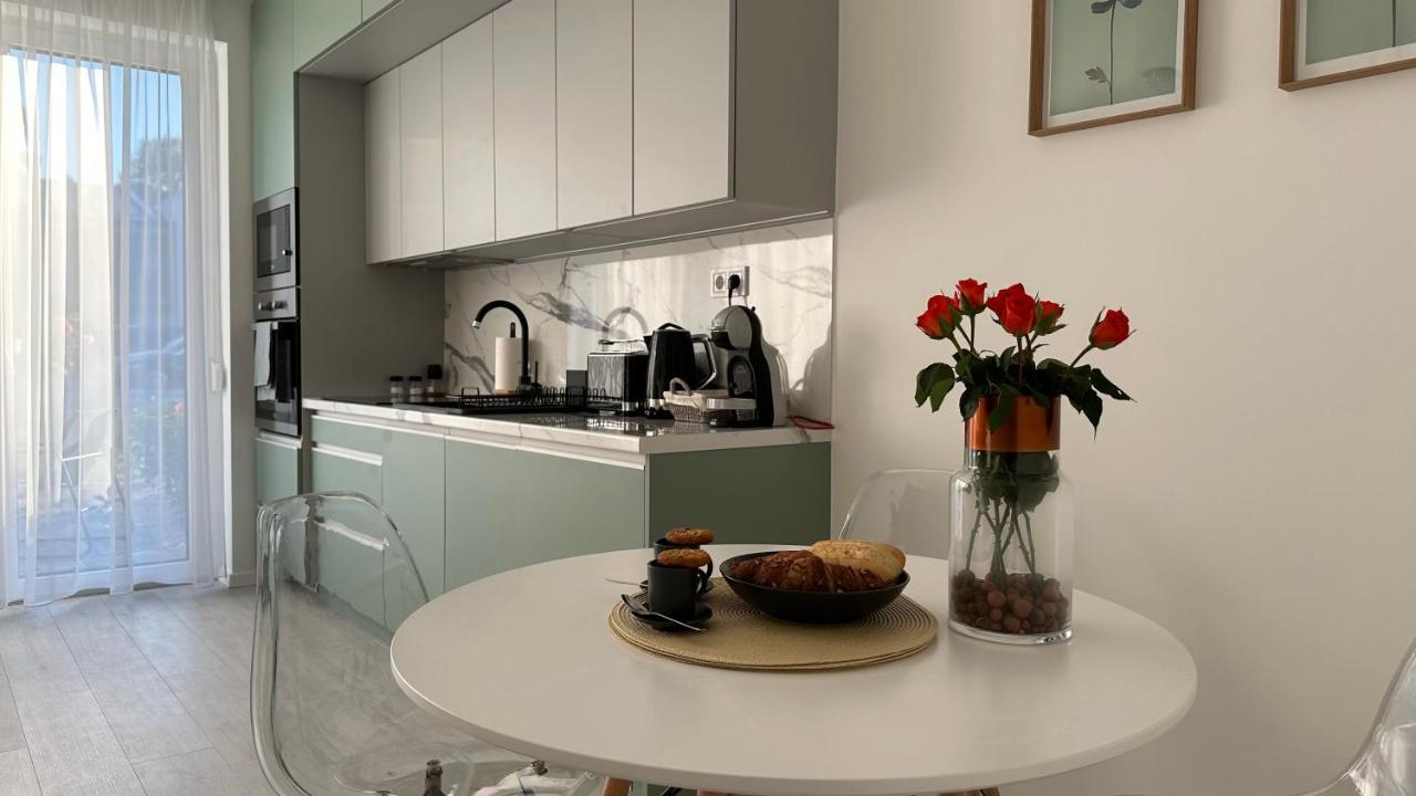 Linden Apartman 001 - Adults Only โมชนมายารูวาร์ ภายนอก รูปภาพ